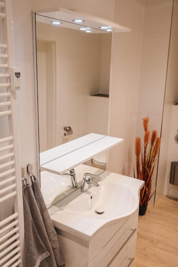 World Of Rooms - Apartment Paris คาสเซล ภายนอก รูปภาพ